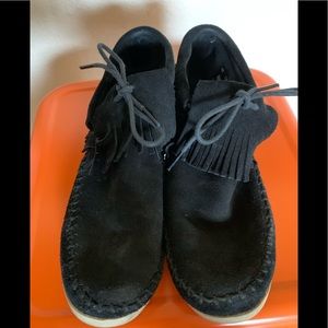 Minnetonka ankle suede boots